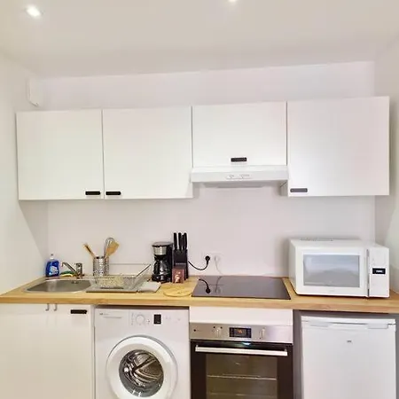 Le Saint Charles - T2 Hypercentre - Metro - Wifi Apartment